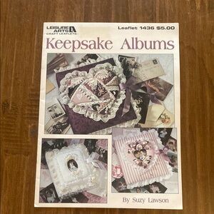 Vintage Keepsake Albums Craft Leaflet by Suzy Lawson